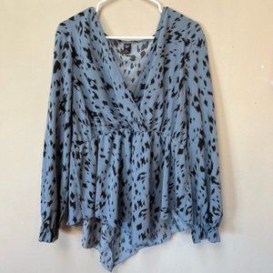 Shein Curve Women’s Plus Size Dusty Blue Print Flounce  Sleeve V-neck Blouse 2XL